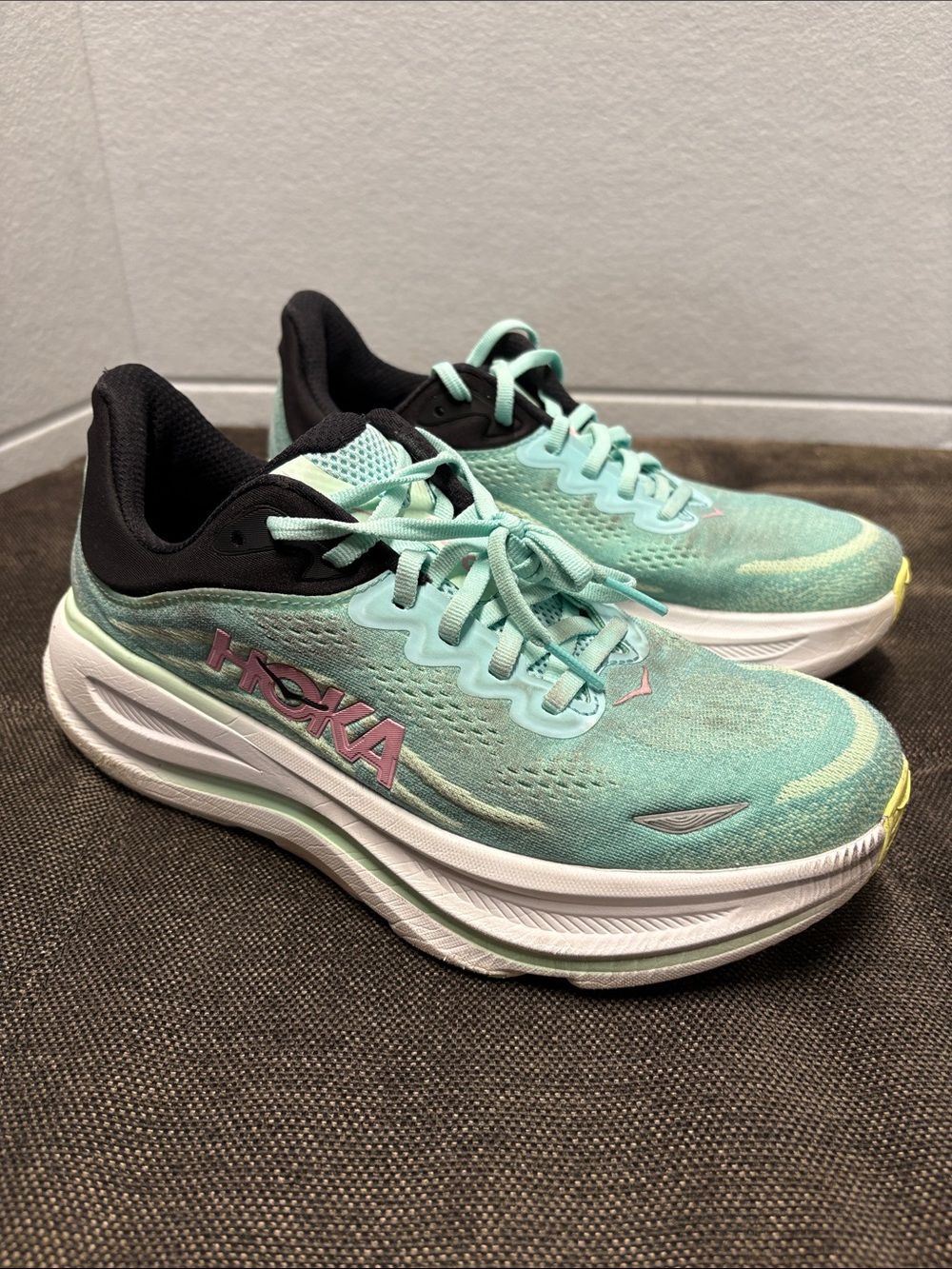 Hoka Women’s Bondi 9 Size 9.5D Wide